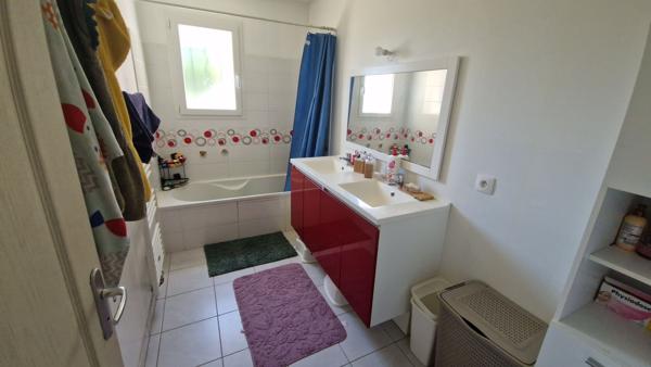 Vente
                Maison105 m² - 5 Pièces -
                    MONBEQUI (82170)