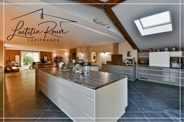 Demeure d’exception en pierre,370 m², Piscine, Pool house, Dépendances, Parc 3 ha avec lac À 25 min d’Agen