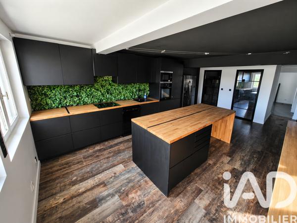 Location appartement 3 pièces 115 m² Charleville-Mézières