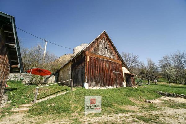 Plateau des Petites Roches (38660) - Maison  - 3 chambres + grange +garage