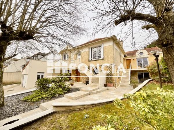 À vendre Maison 8 pièces 243 m² - Châtenay-malabry 92290