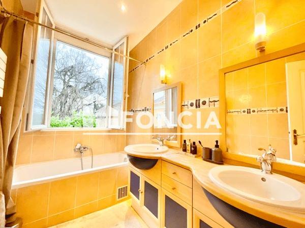 À vendre Maison 8 pièces 243 m² - Châtenay-malabry 92290