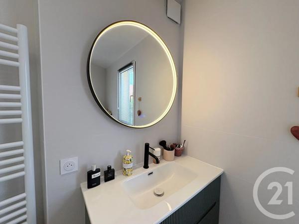 Appartement F3 à vendre  3 pièces - 91 m 2   STE MAXIME  - 83