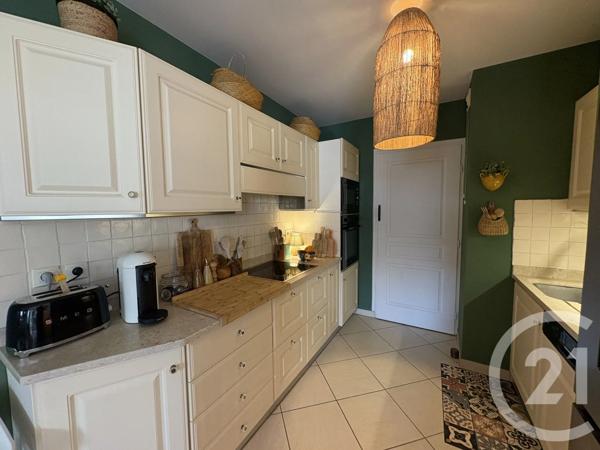 Appartement F3 à vendre  3 pièces - 91 m 2   STE MAXIME  - 83