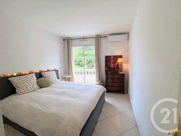 Appartement F3 à vendre  3 pièces - 91 m 2   STE MAXIME  - 83