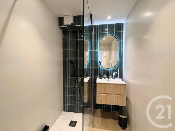 Appartement F3 à vendre  3 pièces - 91 m 2   STE MAXIME  - 83