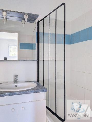 Appartement à Vendre à Créon (33670) en Gironde (33)

À Créon, appartement de 38,47 m² propos...