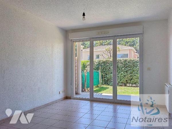 Appartement à Vendre à Créon (33670) en Gironde (33)

À Créon, appartement de 38,47 m² propos...