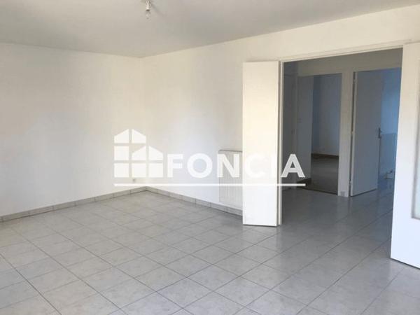 Location Appartement 2 pièces 55.93 m² - 23 RUE MOULIN AUX COULEURS Quimper 29000