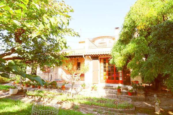 Maison Villeneuve Les Avignon 4 pièce(s) 97 m2