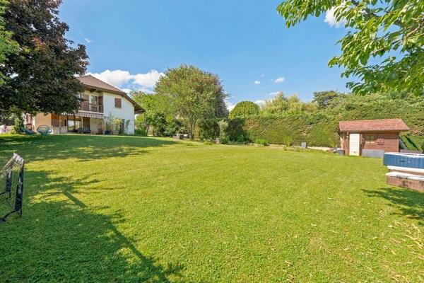 Maison à vendre 7 pièces PREVESSIN MOENS (01)