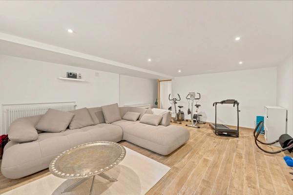 Maison à vendre 7 pièces PREVESSIN MOENS (01)