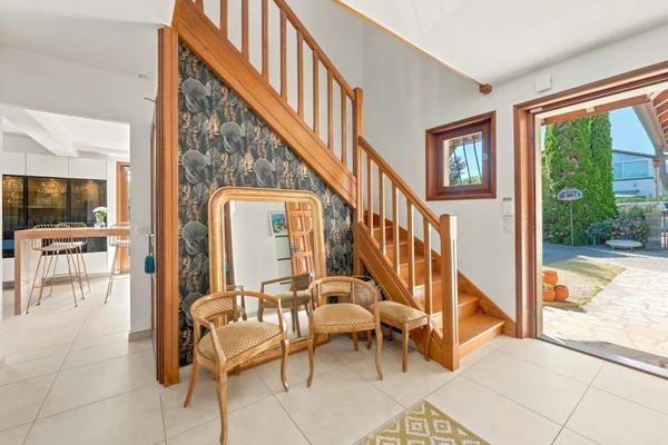 Maison à vendre 7 pièces PREVESSIN MOENS (01)