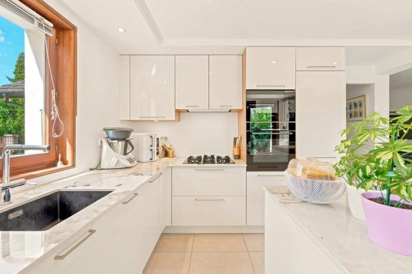 Maison à vendre 7 pièces PREVESSIN MOENS (01)