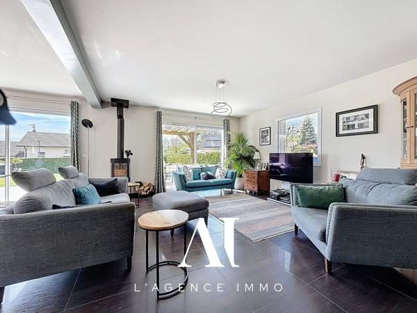 Maison individuelle 136 m² – Terrasse 88 m² – Vue Jura – 3 chambres – Échenevex 01170