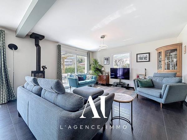 Maison individuelle 136 m² – Terrasse 88 m² – Vue Jura – 3 chambres – Échenevex 01170