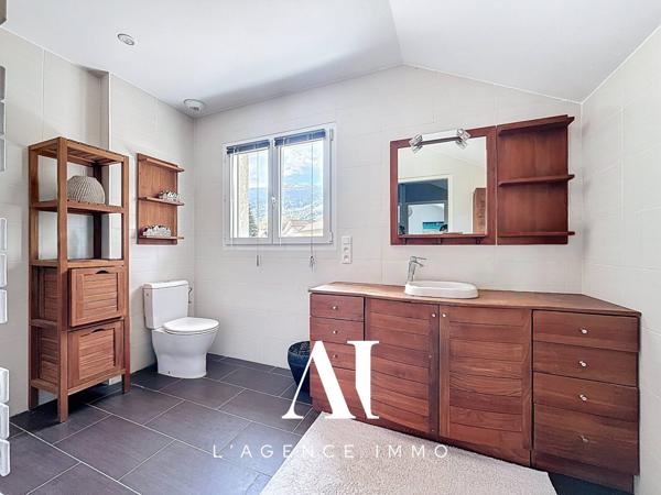 Maison individuelle 136 m² – Terrasse 88 m² – Vue Jura – 3 chambres – Échenevex 01170
