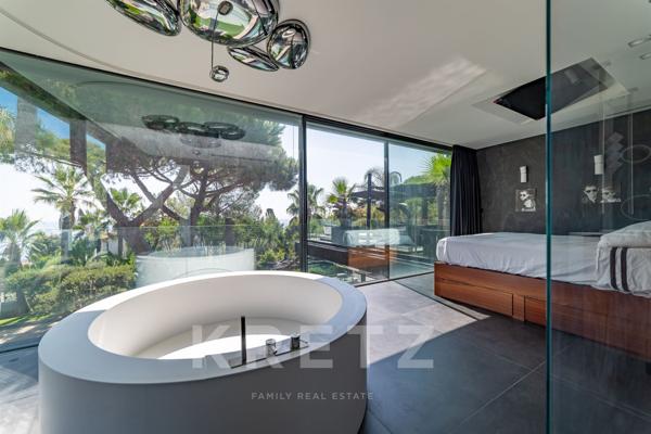 Exceptionnelle villa d'architecte vue mer