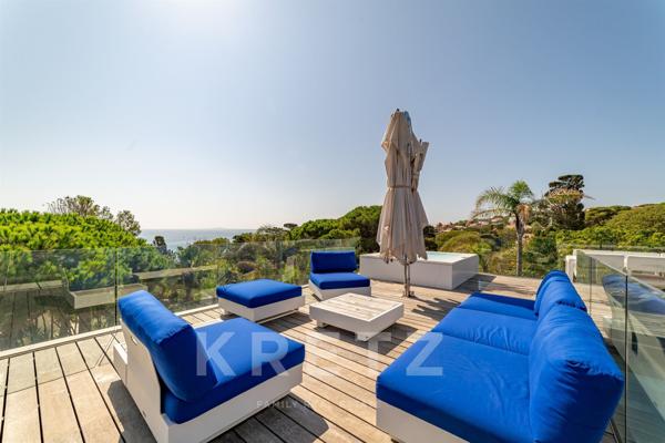 Exceptionnelle villa d'architecte vue mer