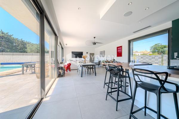 Villeneuve-lès-Maguelone (34750) Villa T5 contemporaine 178 m² avec piscine au calme - Villeneuve-Lès-Maguelone