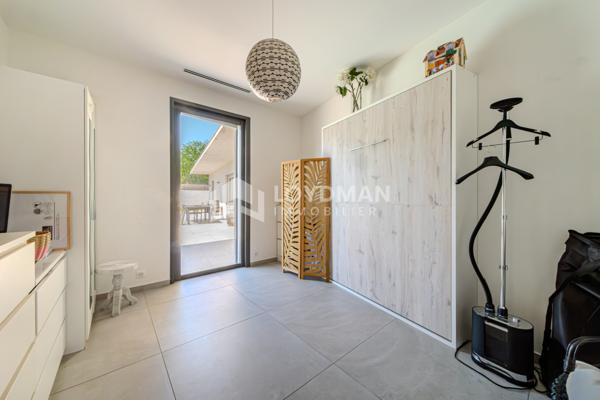 Villeneuve-lès-Maguelone (34750) Villa T5 contemporaine 178 m² avec piscine au calme - Villeneuve-Lès-Maguelone