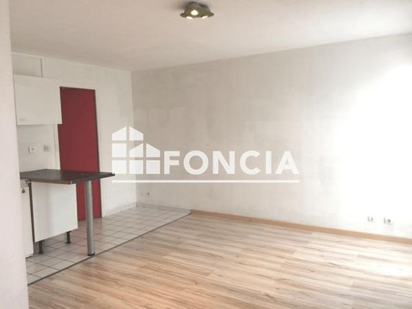 Location Studio 24.16 m² - 18 QUATER RUE CAMILLE DESMOULI Lille 59000