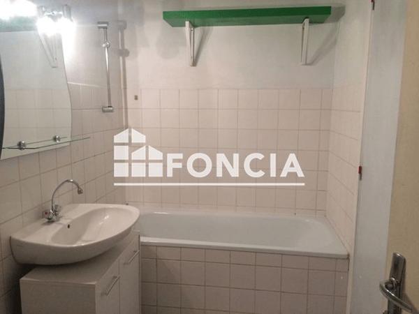 Location Studio 24.16 m² - 18 QUATER RUE CAMILLE DESMOULI Lille 59000