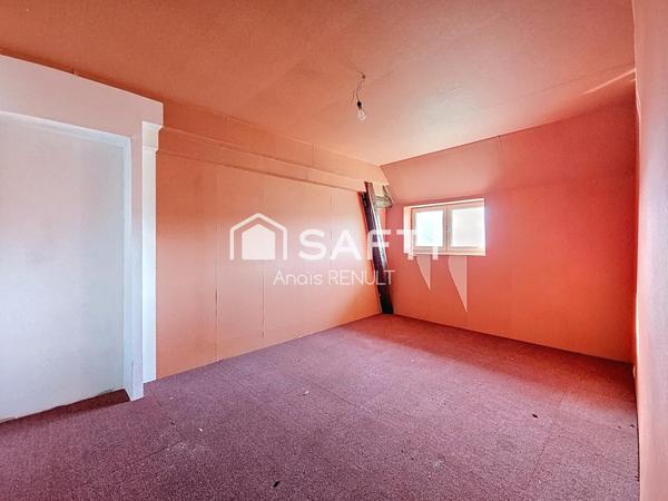 Propriété avec 2 habitations, hangar et dépendance