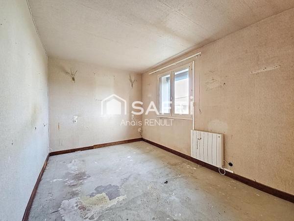 Propriété avec 2 habitations, hangar et dépendance