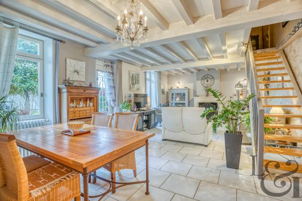 Maison en pierre rénovée à vendre proche commerces de Villeneuve-sur-Lot