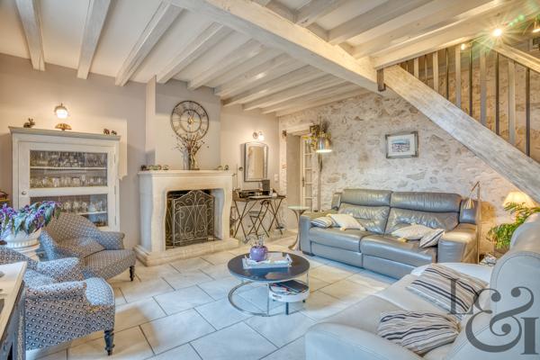 Maison en pierre rénovée à vendre proche commerces de Villeneuve-sur-Lot
