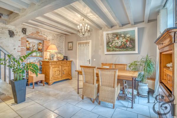 Maison en pierre rénovée à vendre proche commerces de Villeneuve-sur-Lot
