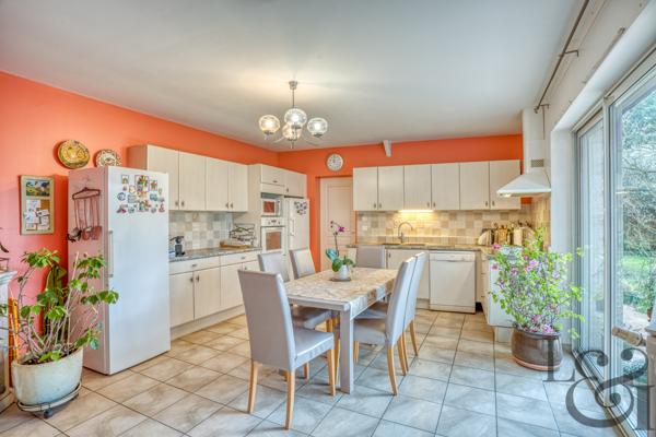Maison en pierre rénovée à vendre proche commerces de Villeneuve-sur-Lot