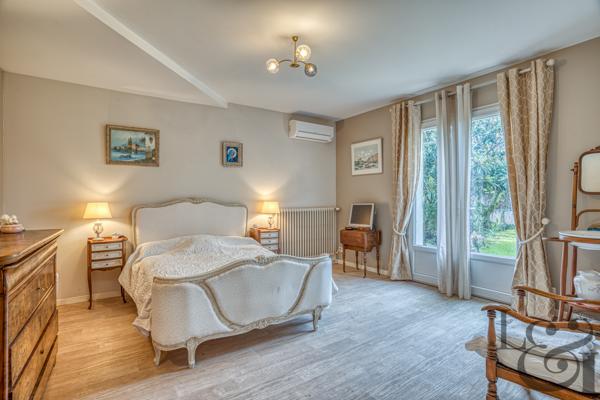 Maison en pierre rénovée à vendre proche commerces de Villeneuve-sur-Lot