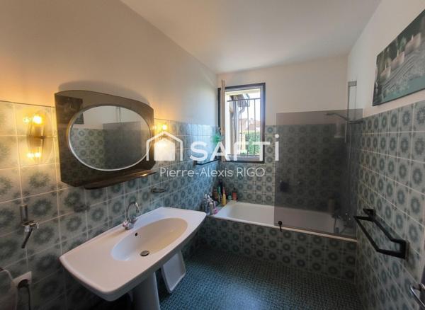 Maison plain-pied de 77m², deux chambres et garage