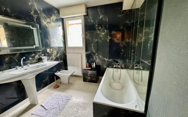 Maison à vendre    7 pièces • 208,71 m2 Deyme