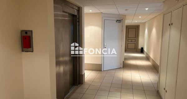 À vendre Appartement 3 pièces 65 m² - Le Luc 83340