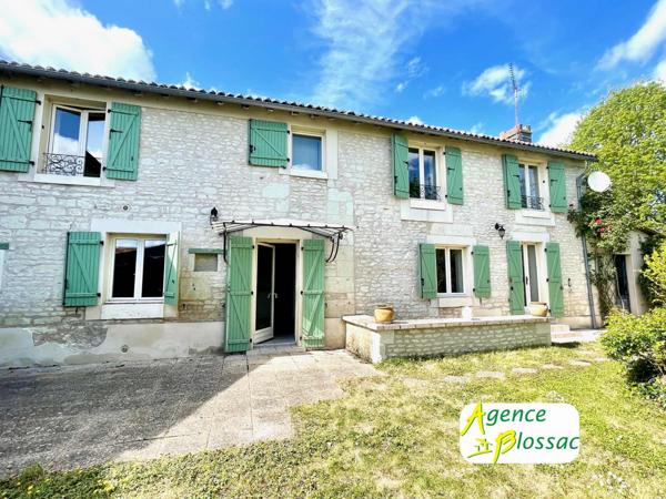 MAISON EN PIERRE AVEC DEPENDANCES - MIREBEAU