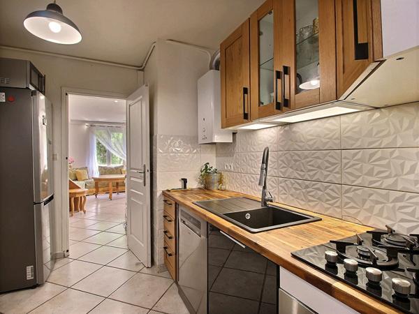 Appartement Avignon 3 pièce(s) 58.23 m2 avec balcons et parking