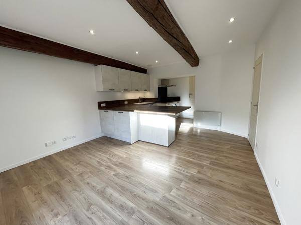 Vendargues (34740) Maison de village avec cour et parking