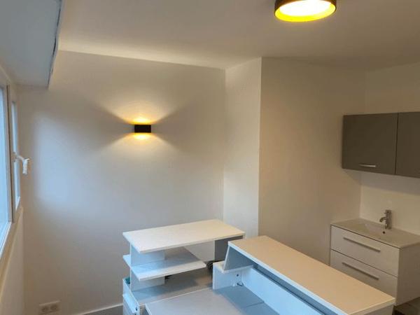 Local commercial 3 pièces T3 F3 65.4 m² à Les Ulis 64 RESIDENCE COURDIMANCHE 91940 à louer