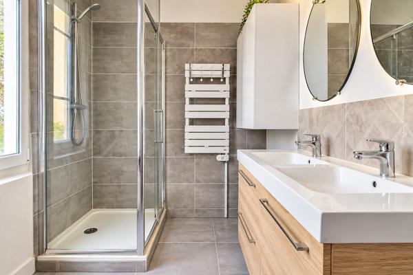 MARIGNANE ? MAISON DE PLAIN-PIED 120 M² ? 4 CHAMBRES ? TERRAIN 551 M² ? PANNEAUX SOLAIRES ? AU CALME