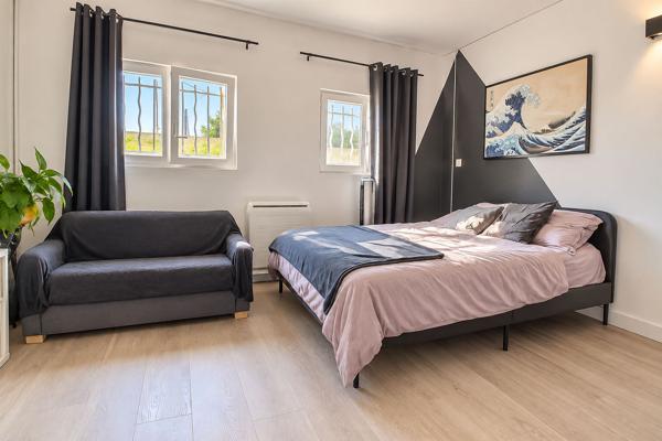 MARIGNANE ? MAISON DE PLAIN-PIED 120 M² ? 4 CHAMBRES ? TERRAIN 551 M² ? PANNEAUX SOLAIRES ? AU CALME