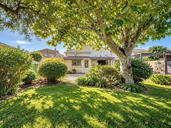 MARIGNANE ? MAISON DE PLAIN-PIED 120 M² ? 4 CHAMBRES ? TERRAIN 551 M² ? PANNEAUX SOLAIRES ? AU CALME
