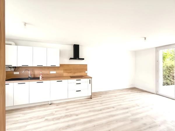 Saint-Nazaire – Plage à vélo 7min & Parc Paysager : Votre maison 3 chambres, rénovée avec DPE C !