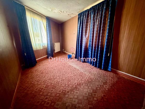 Immeuble à vendre 10 pièces de 390 m²