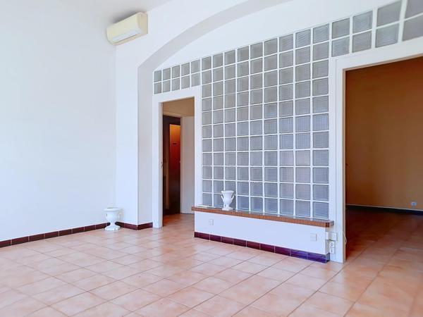 Immeuble de caractère 300 m² avec fort potentiel - terrasses