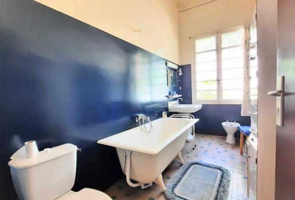 Immeuble de caractère 300 m² avec fort potentiel - terrasses