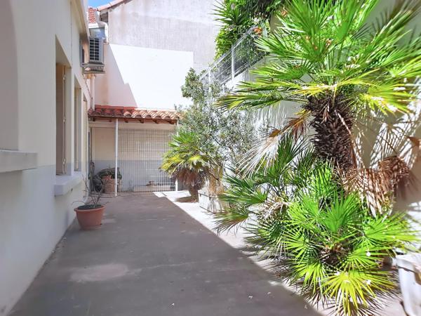 Immeuble de caractère 300 m² avec fort potentiel - terrasses
