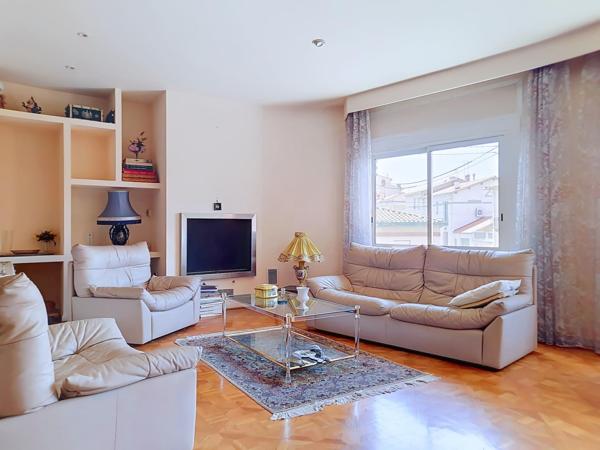 Immeuble de caractère 300 m² avec fort potentiel - terrasses